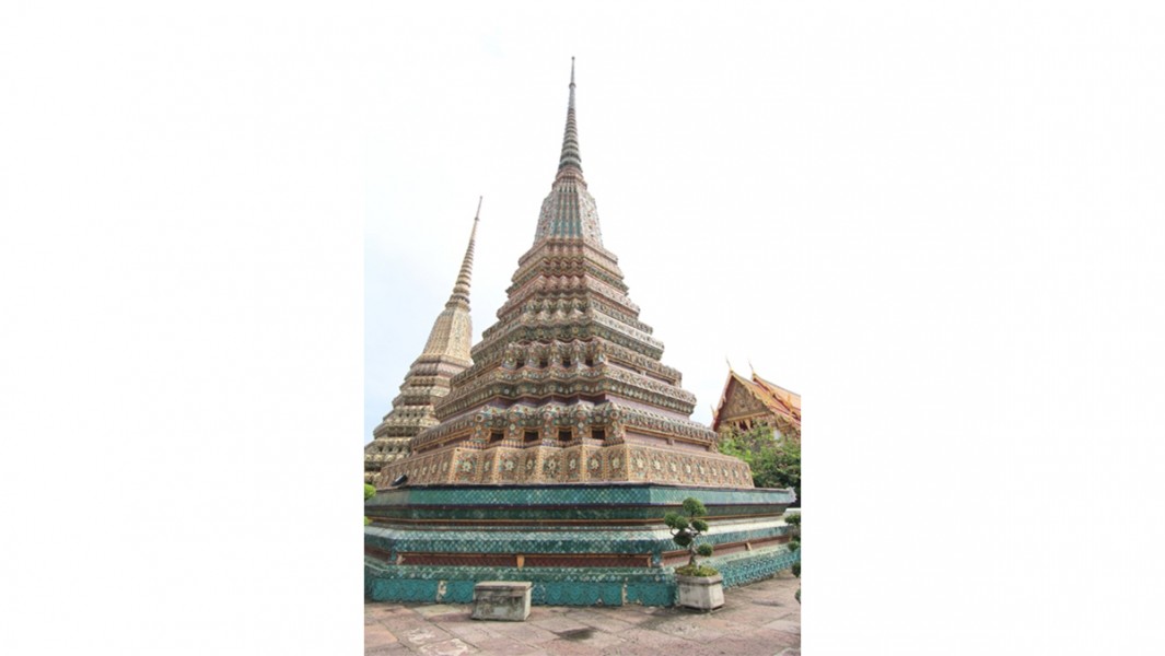 Phra Maha Chedi Si Ratchakarn