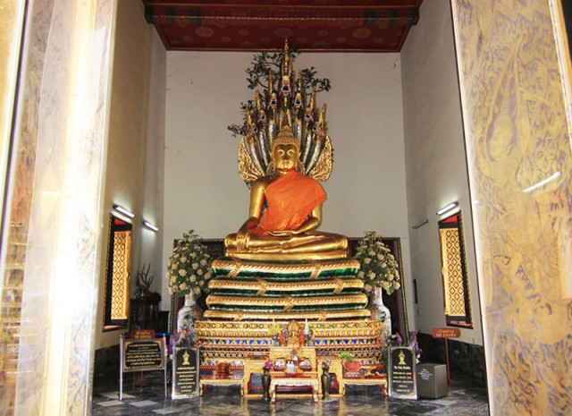 Phra Buddha ChinnasriMuninat